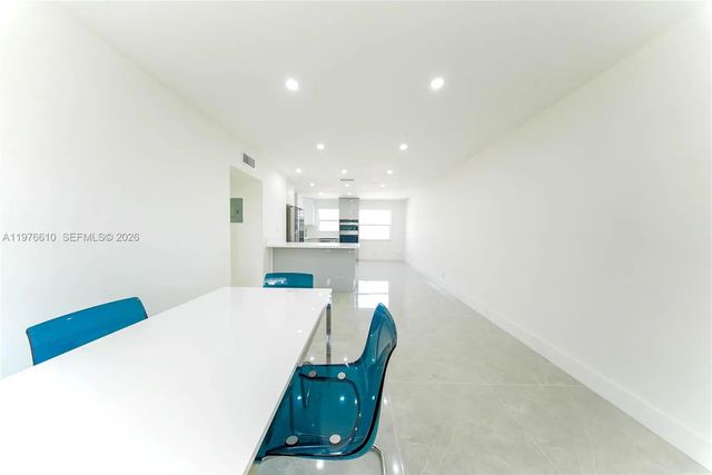 3 of 28 - 2458 Polk Street #201, Hollywood, FL