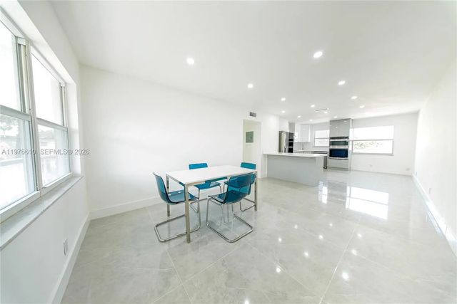 4 of 28 - 2458 Polk Street #201, Hollywood, FL