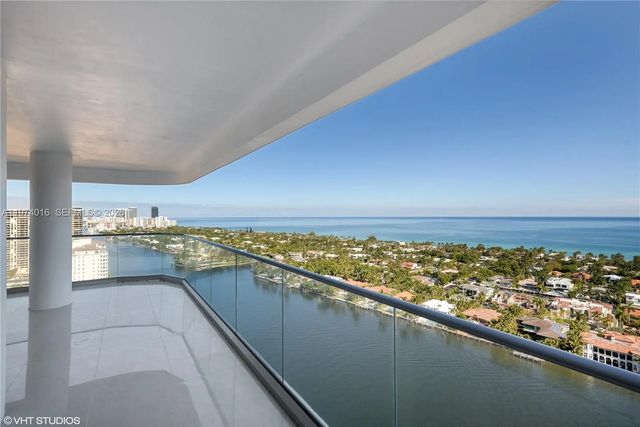 2 of 22 - 19707 Turnberry Way #28j, Aventura, FL