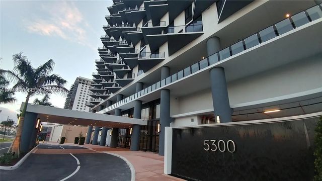 4 of 24 - 5300 Paseo Boulevard #1603, Doral, FL
