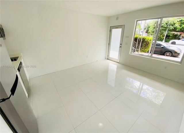 3 of 30 - 801 15th Street #102, Miami Beach, FL