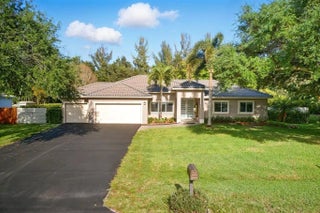 Photo of Listing #F10556019