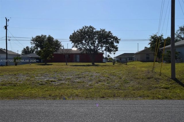 1312 Ne 17th Avenue, Cape Coral
