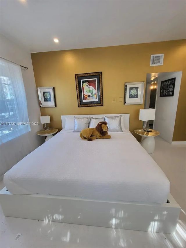 4 of 9 - 130 3rd Street #101, Miami Beach, FL