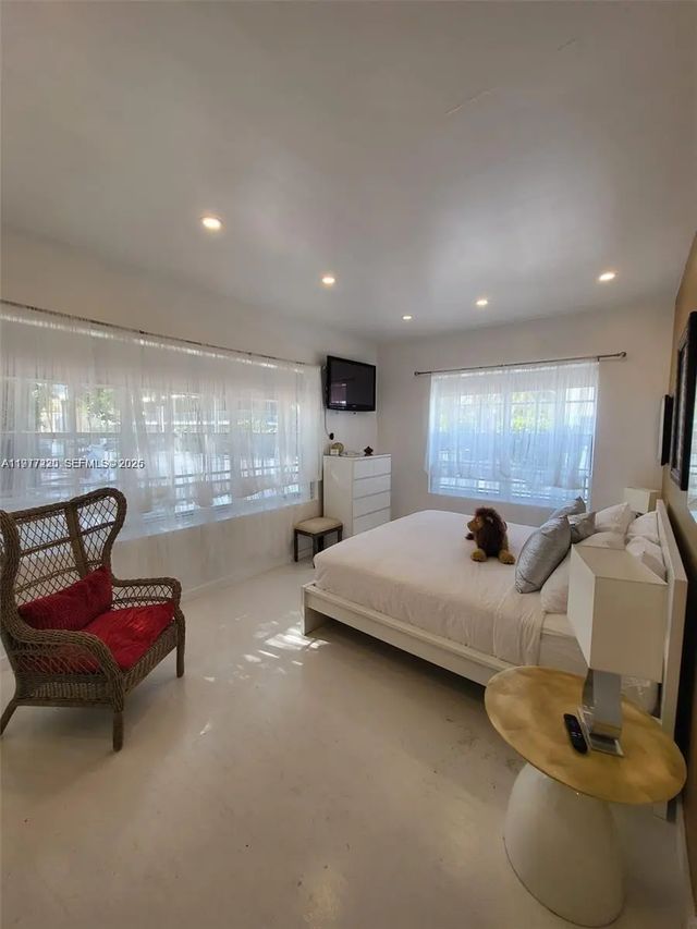 5 of 9 - 130 3rd Street #101, Miami Beach, FL