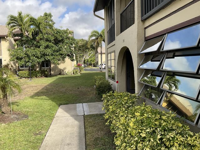 3 of 17 - 334 Pine Ridge Circle #c-1, Greenacres, FL