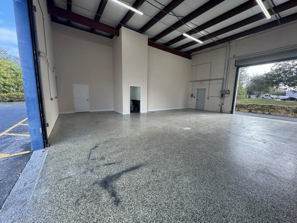 1561 Se South Niemeyer Circle #15, Port St. Lucie