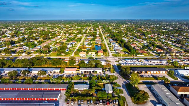 4 of 10 - 1892 Sw Biltmore Street, Port St. Lucie, FL