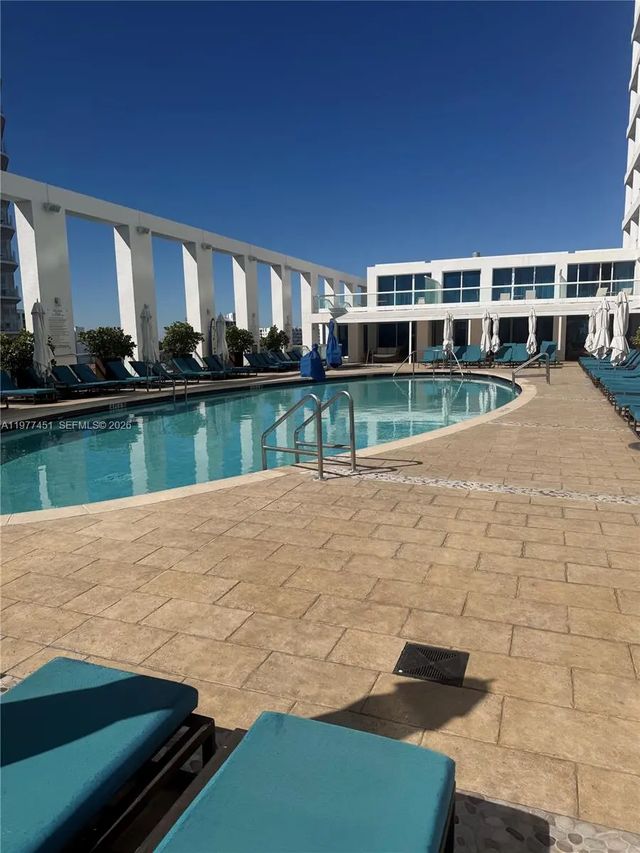 4 of 36 - 551 N Fort Lauderdale Beach Boulevard #r2201, Fort Lauderdale, FL