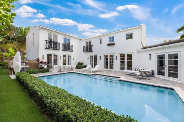 2 of 44 - 2887 Pine Tree Drive, Miami Beach, FL