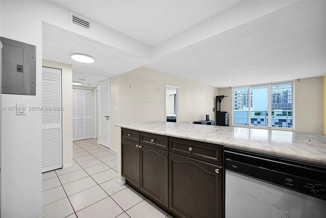 5 of 12 - 2301 Collins Avenue #802, Miami Beach, FL