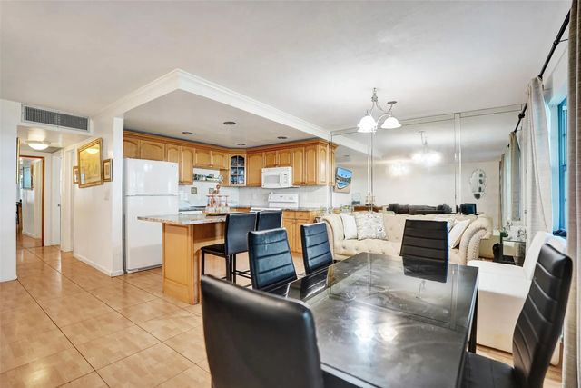 3 of 27 - 5208 Ne 24th Terrace #f118, Fort Lauderdale, FL