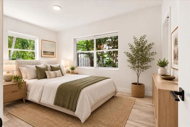3 of 57 - 1000 7th Street, Miami Beach, FL