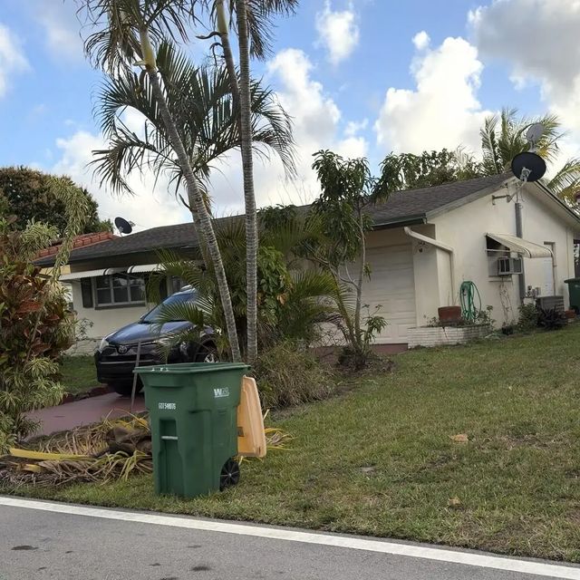 3 of 13 - 4803 Highland Drive, Tamarac, FL