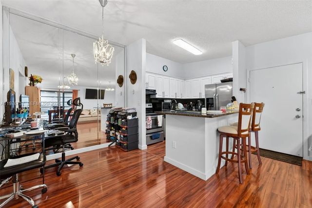 4 of 20 - 9748 S Belfort Circle #201, Tamarac, FL