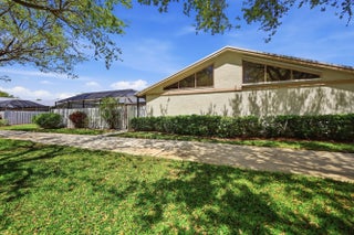 Photo of Listing #R11169135