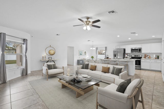 Photo of Listing #R11169136