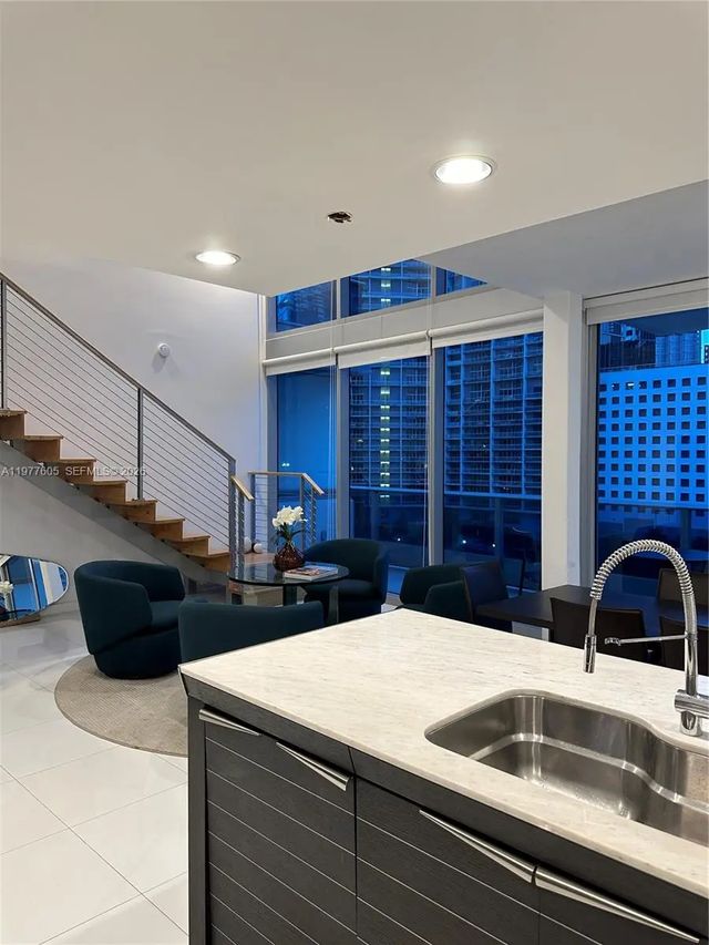 3 of 9 - 200 S Biscayne Boulevard Way #703, Miami, FL