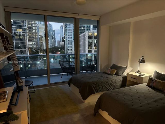 5 of 9 - 200 S Biscayne Boulevard Way #703, Miami, FL