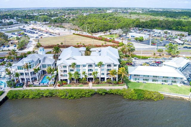 2 of 49 - 975 Nw Flagler Avenue #302, Stuart, FL