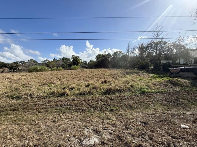 4 of 5 - 17892 75th Place N, Loxahatchee, FL