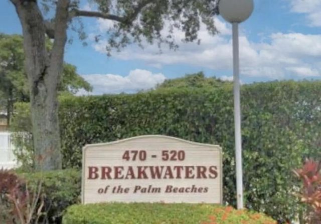 3 of 12 - 500 Executive Center Drive #2h, West Palm Beach, FL