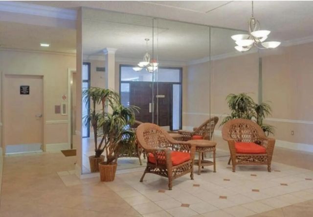 4 of 12 - 500 Executive Center Drive #2h, West Palm Beach, FL