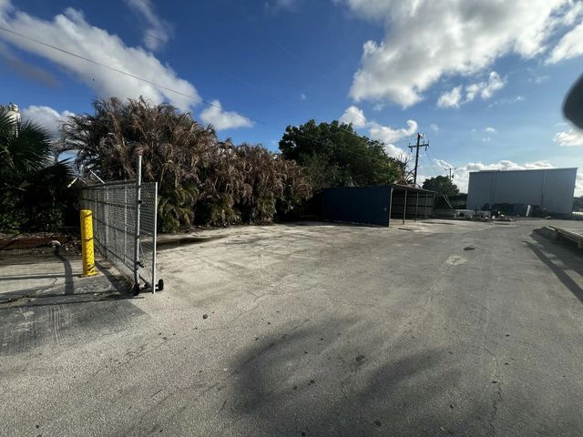 3 of 3 - 17250 Sw Railroad Avenue, Indiantown, FL