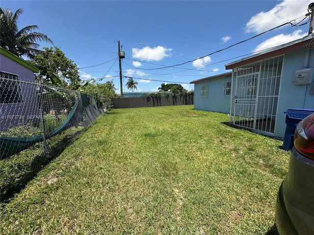 3 of 32 - 10761 Sw 221st Street, Miami, FL