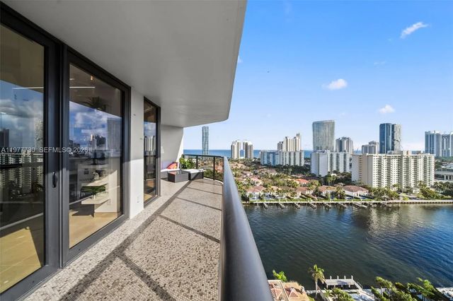 3 of 29 - 19667 Turnberry Way #20b, Aventura, FL