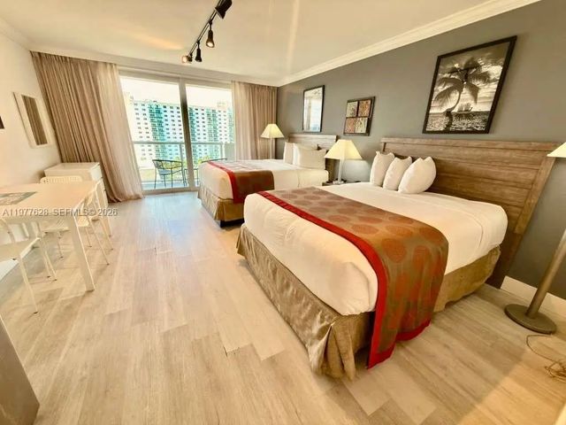 5 of 25 - 19201 Collins Avenue #933, Sunny Isles Beach, FL