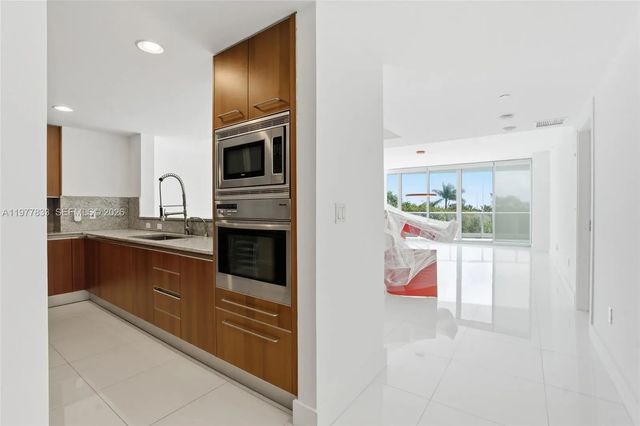 4 of 39 - 2627 S Bayshore Drive #501, Miami, FL
