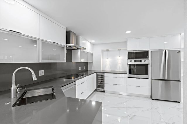3 of 46 - 5341 N Andrews Avenue, Oakland Park, FL