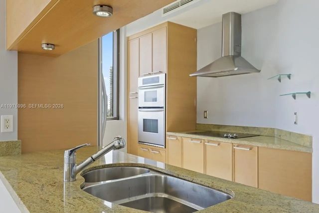 3 of 19 - 16275 Collins Avenue #904, Sunny Isles Beach, FL