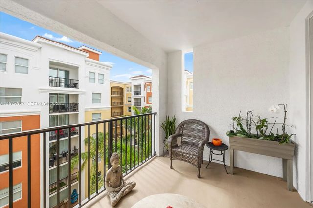 5 of 36 - 17100 N Bay Road #1810, Sunny Isles Beach, FL