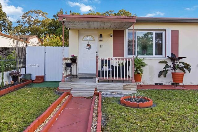 2 of 35 - 380 Nw 133rd Street, North Miami, FL
