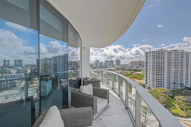 4 of 44 - 17475 Collins Avenue #904, Miami Beach, FL