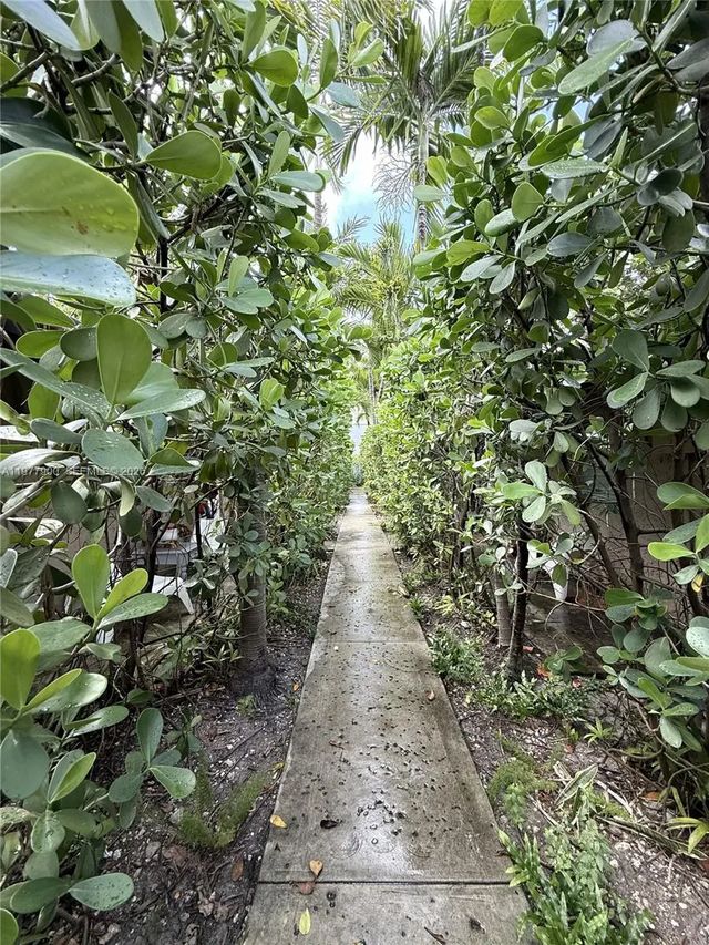 3 of 33 - 118 Nw 24th Street, Miami, FL