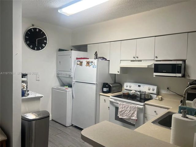 4 of 25 - 5099 Nw 7th Street #505, Miami, FL