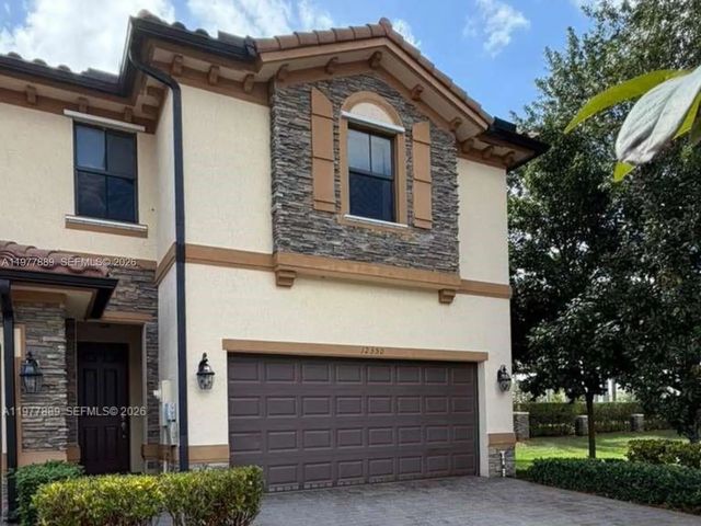 2 of 25 - 12350 S Village Circle, Davie, FL