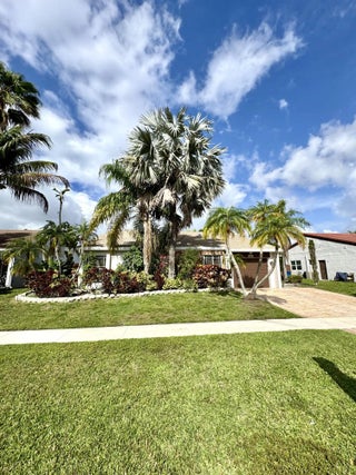 Photo of Listing #F10556188