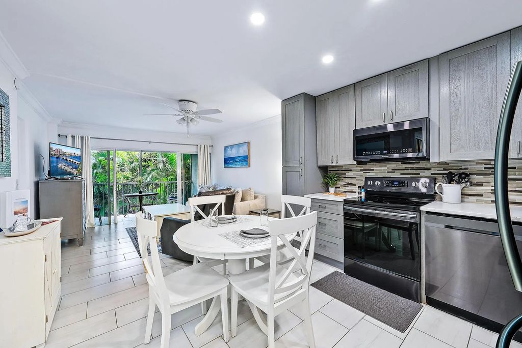 2400 S Ocean Drive #621, Hutchinson Island