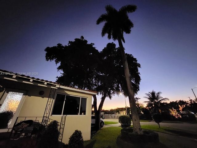 3 of 9 - 3560 Nw 19th Street, Miami, FL