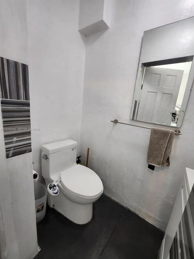 5 of 9 - 3560 Nw 19th Street, Miami, FL