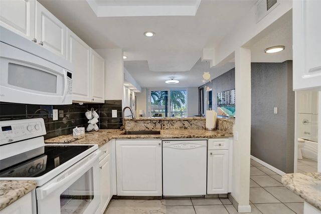 3 of 52 - 1391 S Ocean Boulevard #309, Pompano Beach, FL