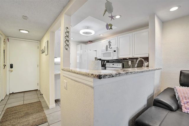 4 of 52 - 1391 S Ocean Boulevard #309, Pompano Beach, FL