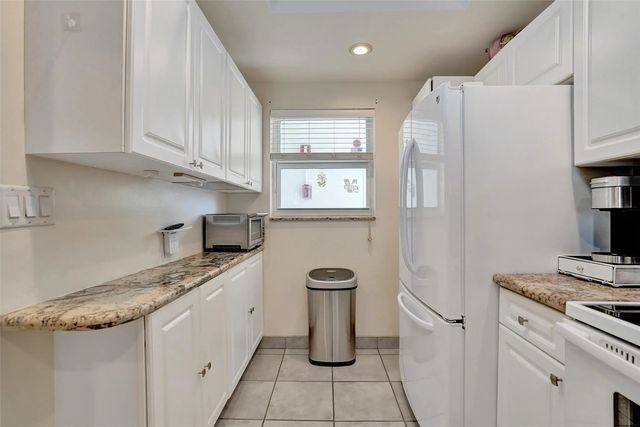5 of 52 - 1391 S Ocean Boulevard #309, Pompano Beach, FL