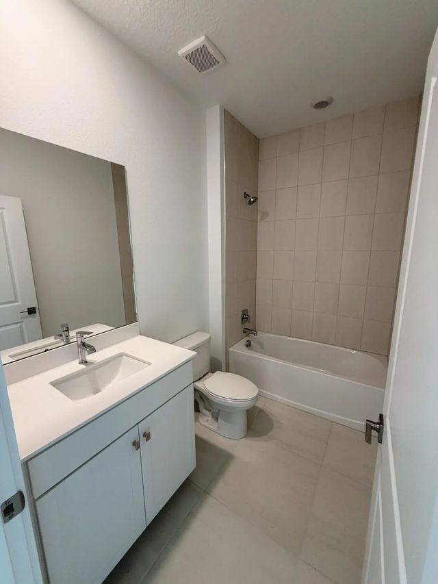 3 of 17 - 6570 Se Park Trace Drive, Stuart, FL
