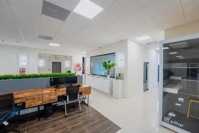 2 of 49 - 325 Sw 26th Street, Fort Lauderdale, FL