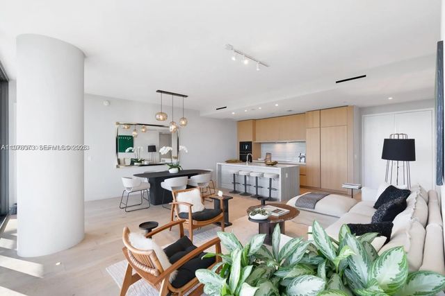3 of 23 - 8701 Collins Avenue #404, Miami Beach, FL